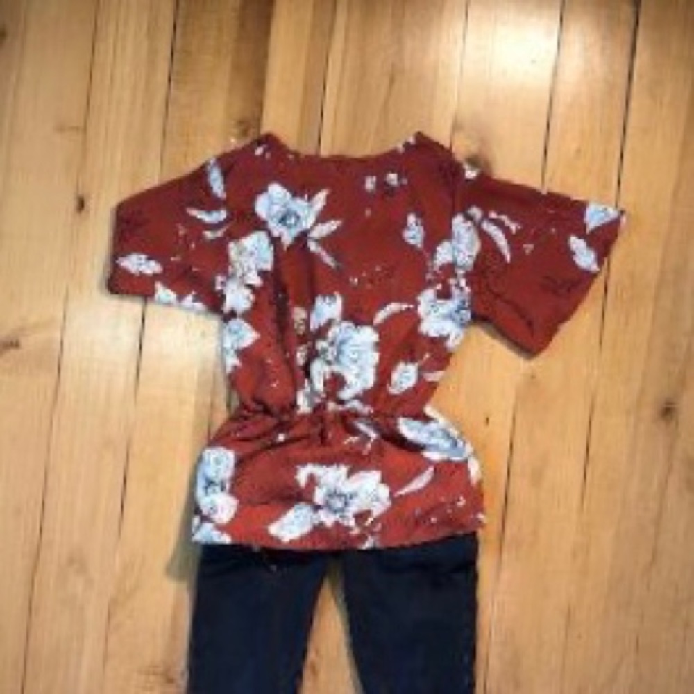 Floral Rust Colored Blouse, Front Ruffle, Tie - Picture 6 of 7